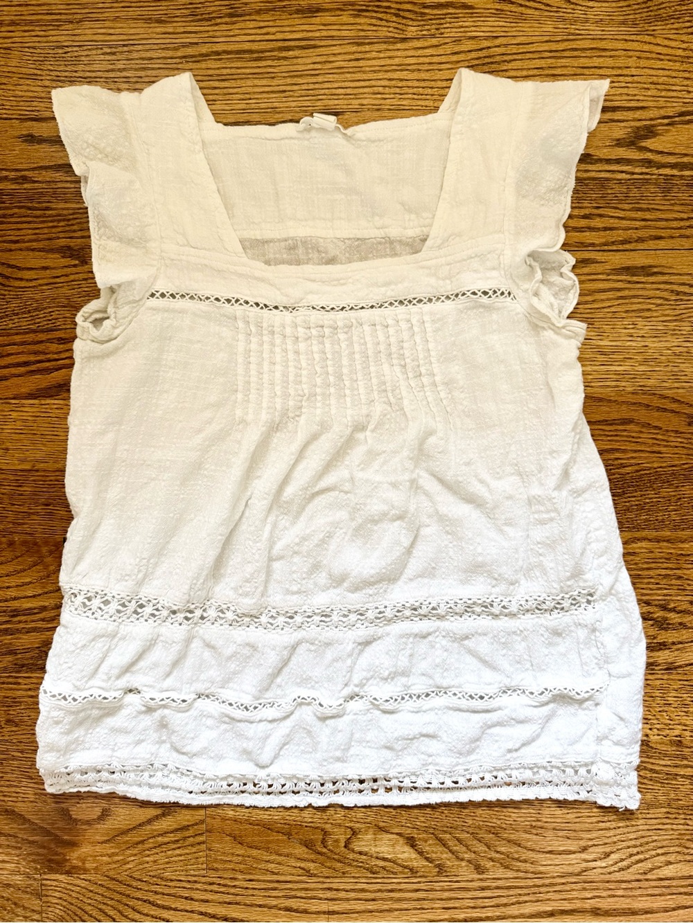 beachlunchlounge White Lace-Trim Square Neck Camisole